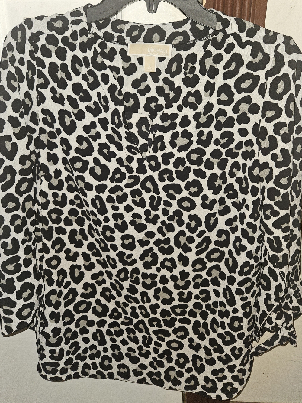 MICHAEL Michael Kors Black & White Leopard Print V-Neck Blouse